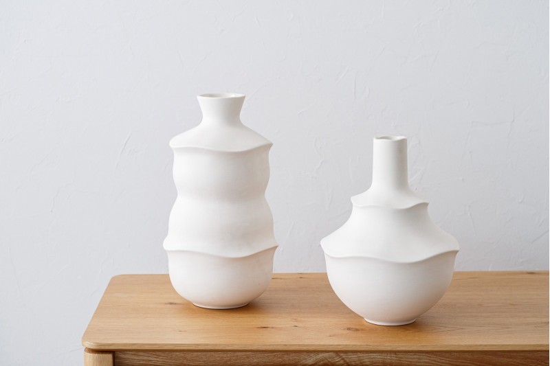 ALÉN COLLECTION: WHITE CERAMIC VASES| VP Interiorismo